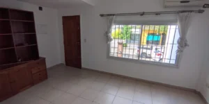 Dúplex 3 Ambientes + Escritorio / Playroom – Excelente Estado