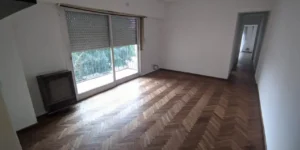 Departamento de 3 Ambientes Sobre Calle Sarmiento