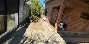 Venta de Lote con 4 Casas Juntas o Separado