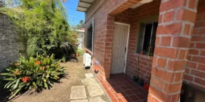 Venta de Lote con 4 Casas Juntas o Separado