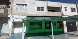 Venta de Local y Propiedad Multifamiliar Sobre Calle Guareschi, a m del Acceso Al Puerto de Frutos